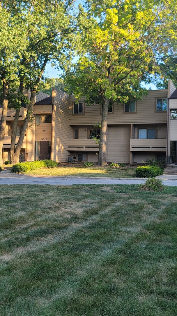 Des Moines Apartment: 5012 Ingersoll