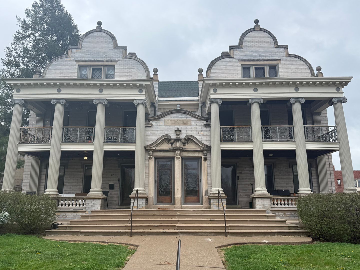 Des Moines Apartment: 663 17th Street