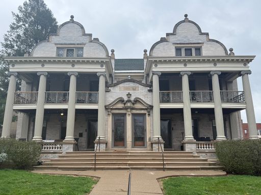 Historic 3-Bedroom, 3-Bath Apartment in Sherman Hill | $2,000/Month – photo 1