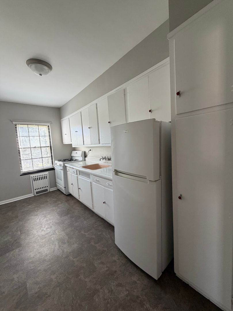 Des Moines Apartment: 3333 Grand Avenue