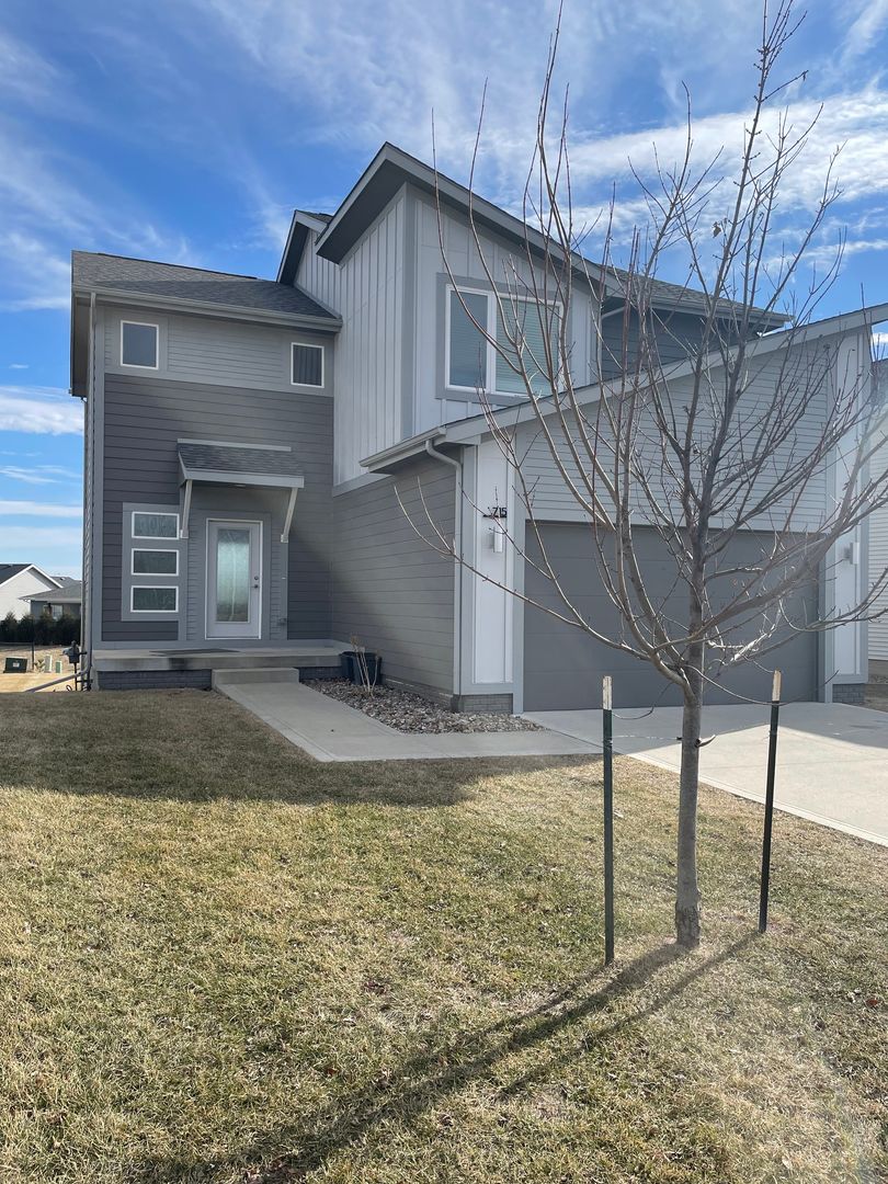 West Des Moines House: 715 Napoli Avenue