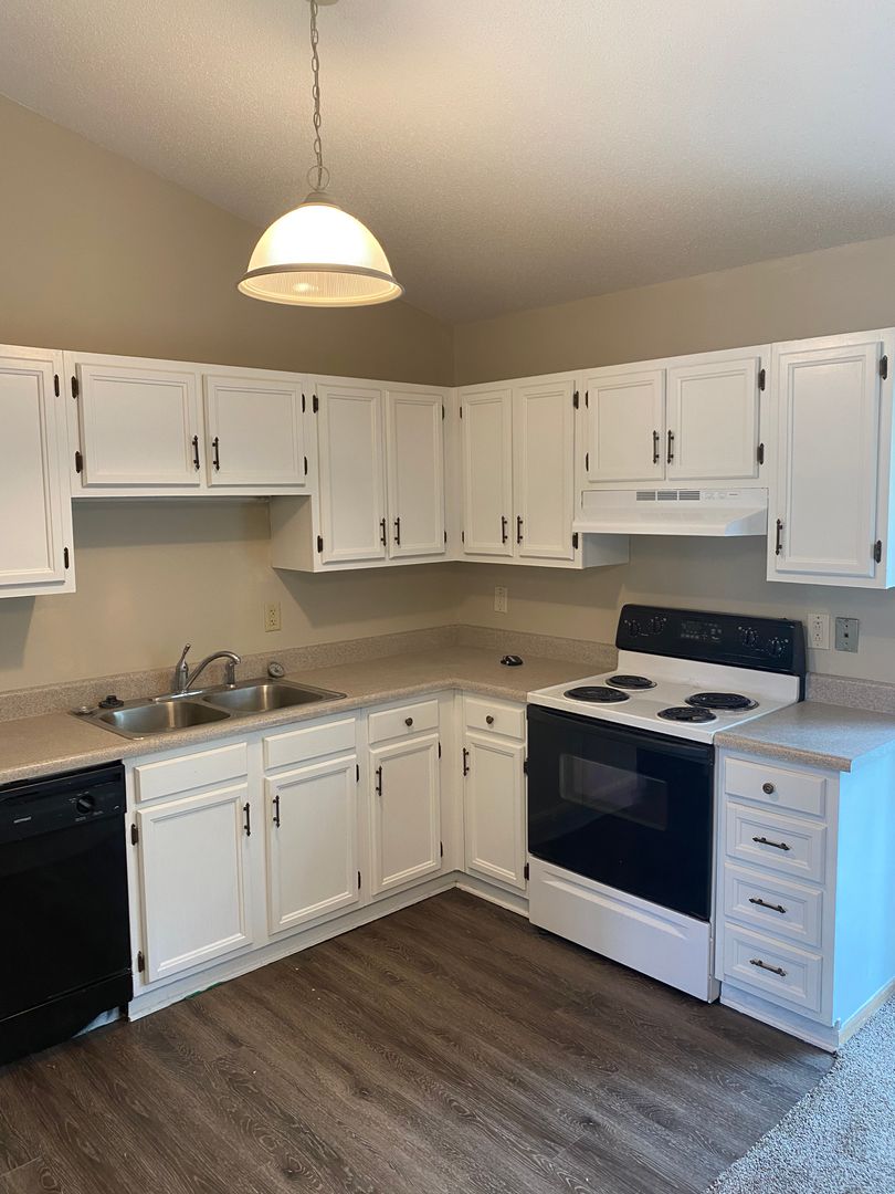 Clive Apartment: 1465-1467 NW 81st Street