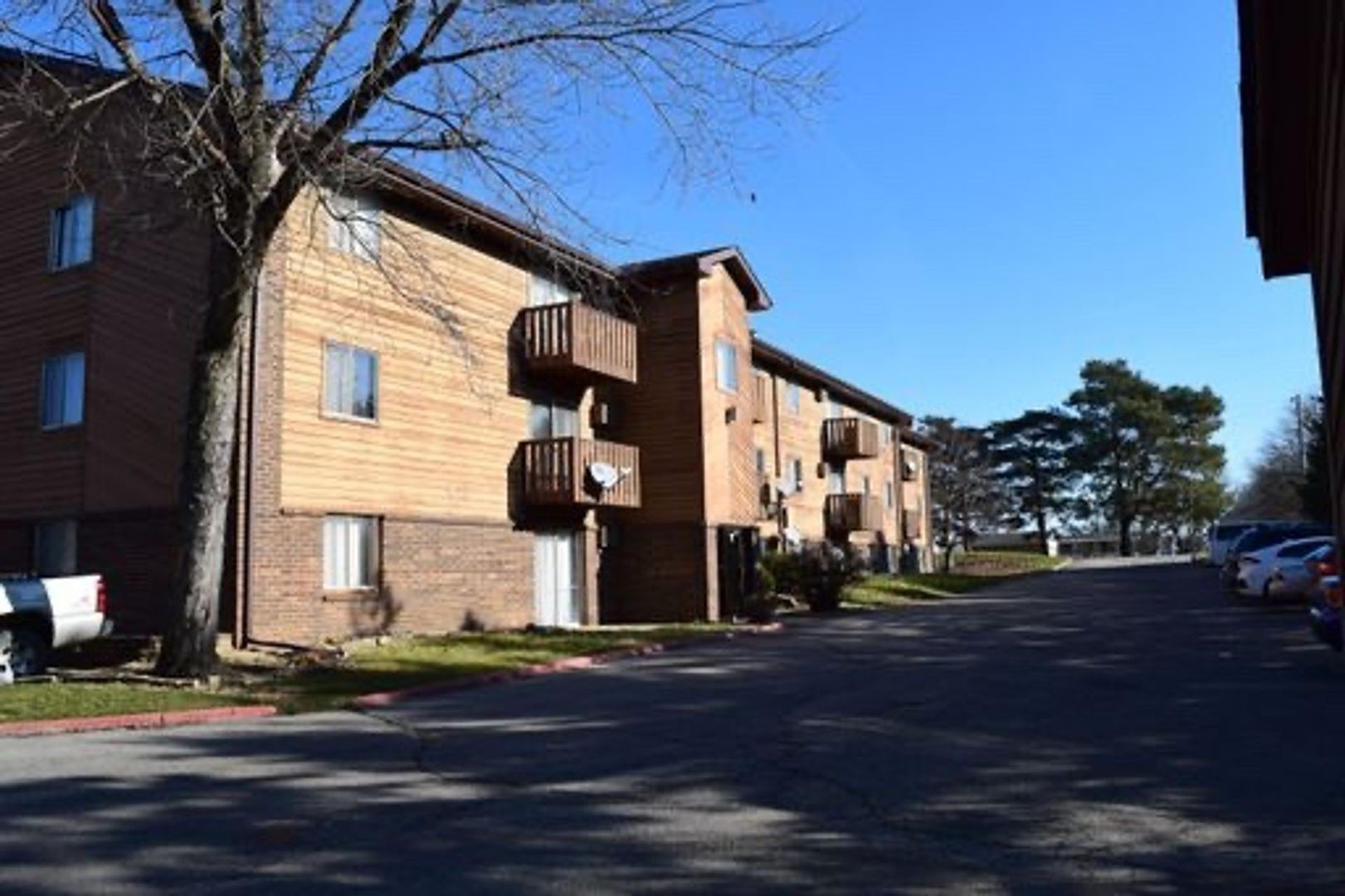 West Des Moines Apartment: 2100 & 2108 Grand Avenue
