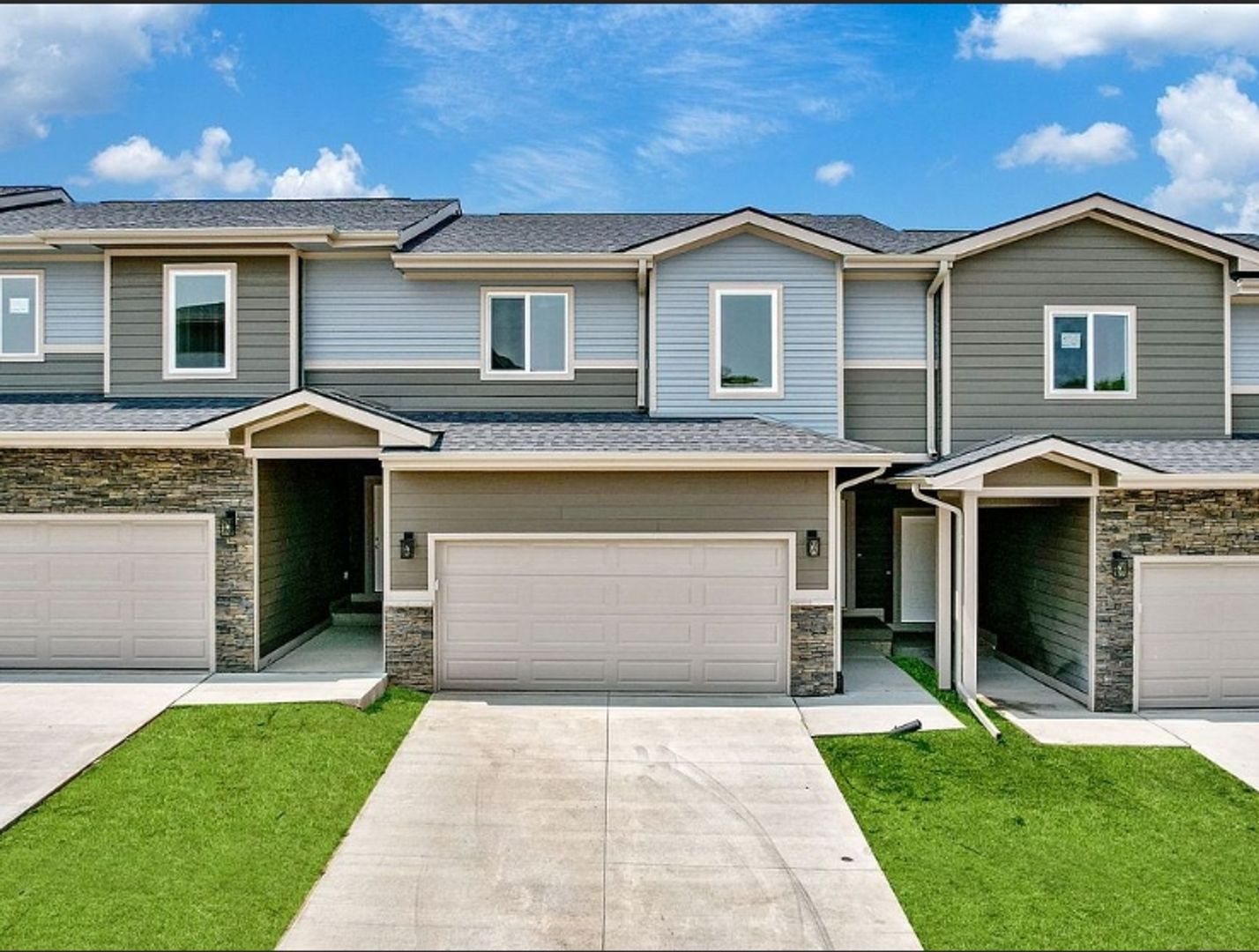West Des Moines Townhome: 9175 Calvin Drive