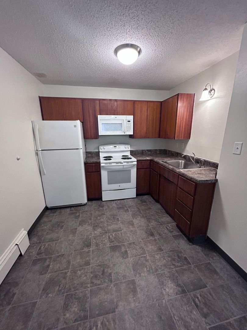 Des Moines Apartment: 3121 Kingman Blvd