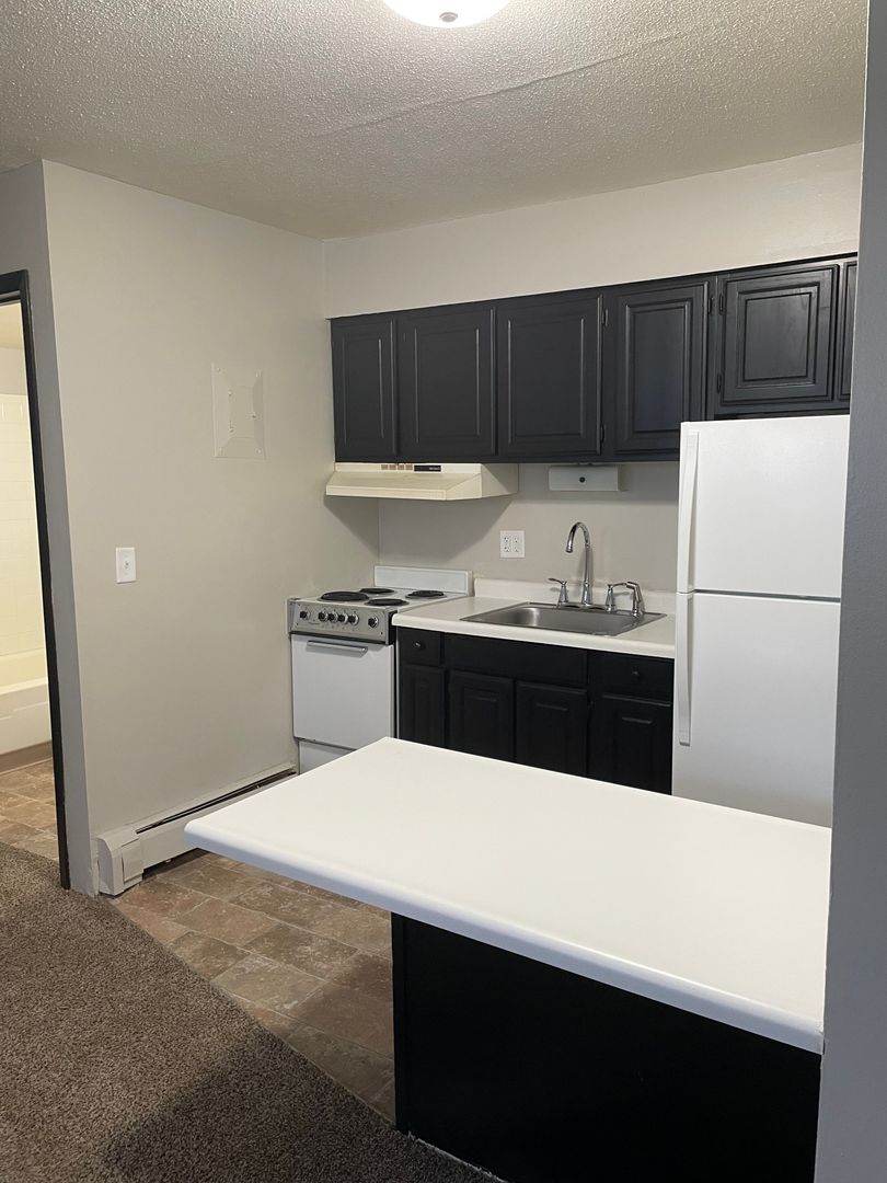 Des Moines Apartment: 4221 SE 13th Street