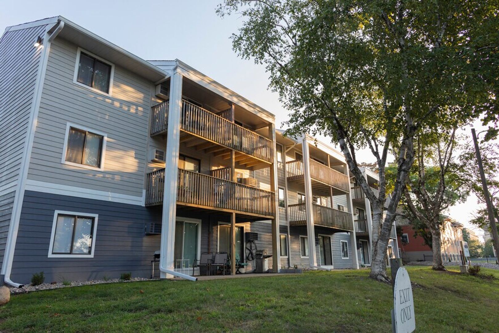 Des Moines Apartment: 1419 Capitol Avenue