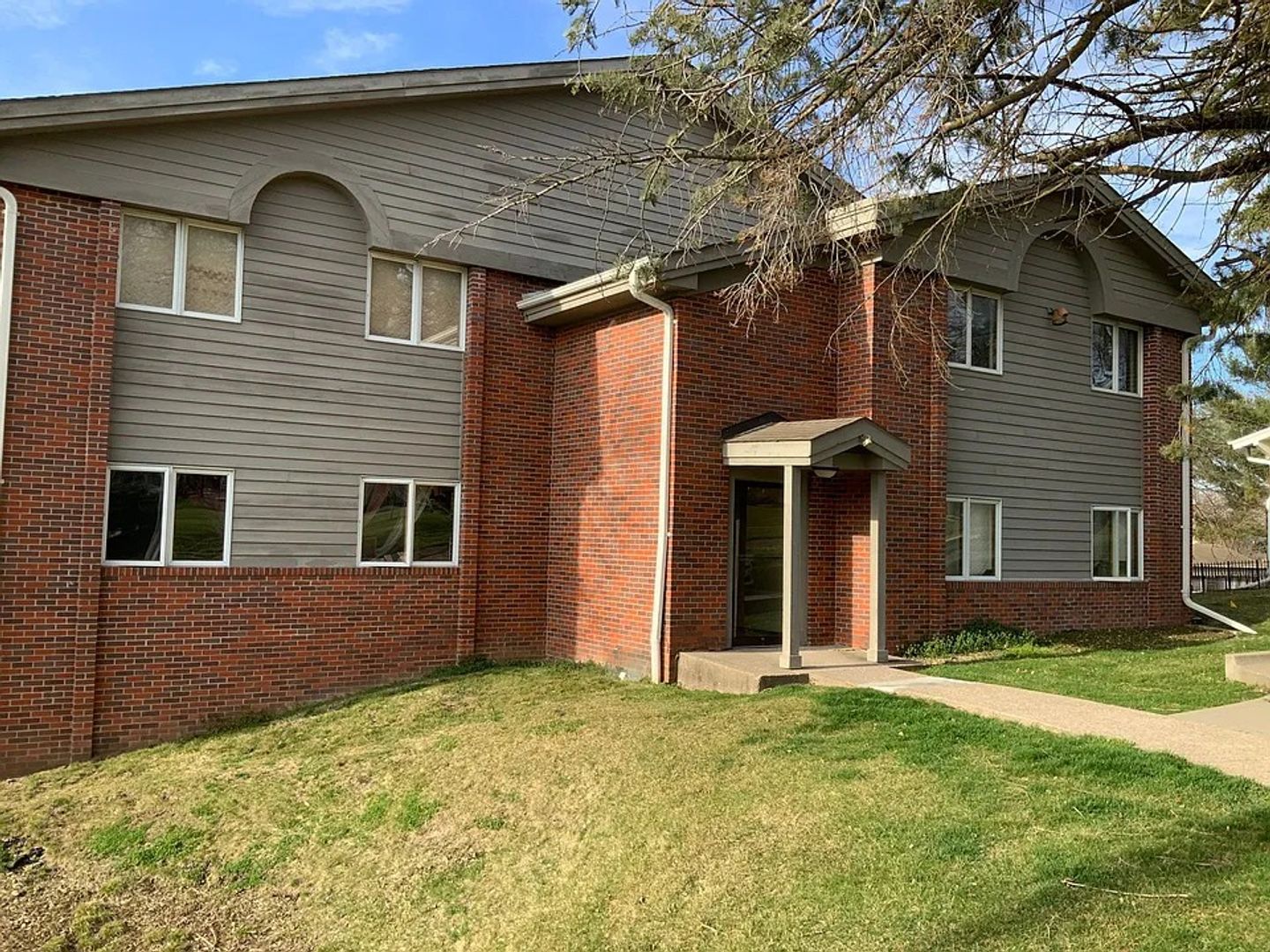 Des Moines Apartment: 3505 Beaver Avenue