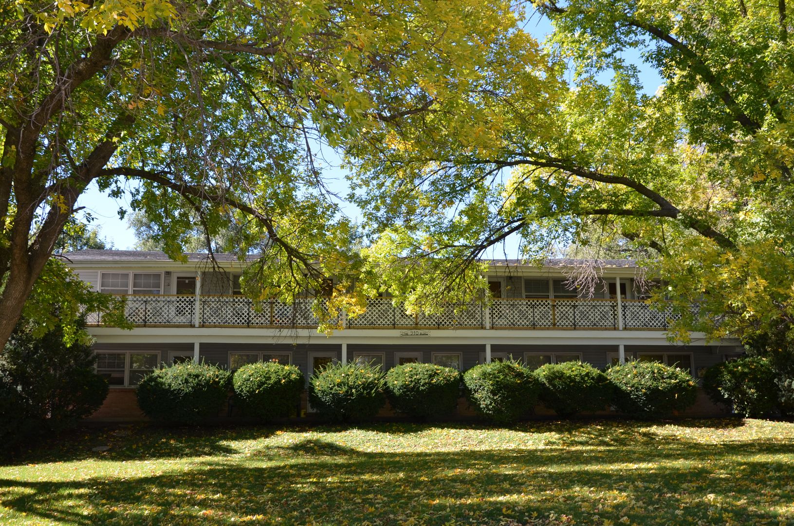 West Des Moines Apartment: 910 9th Street