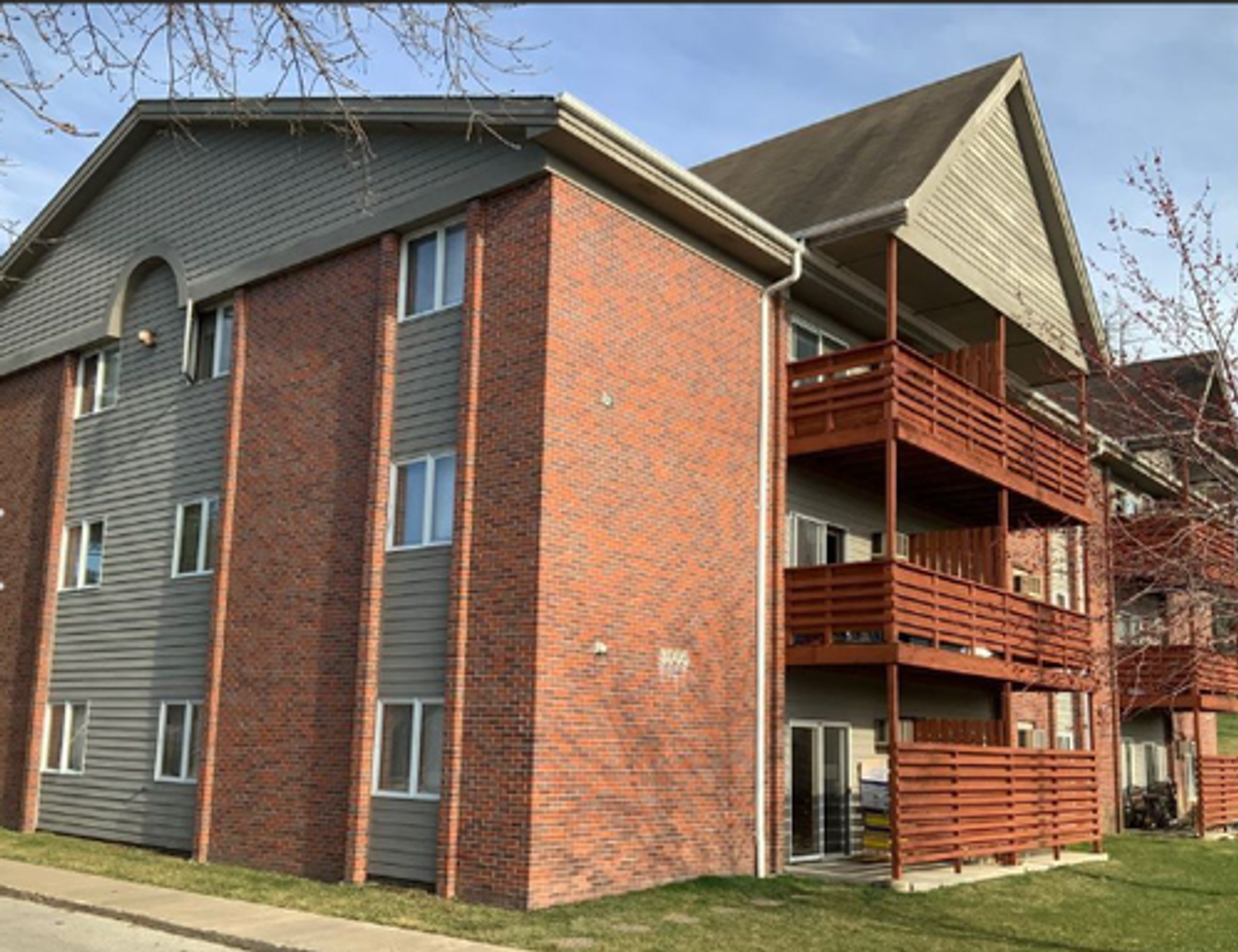 Des Moines Apartment: 3505 Beaver Avenue