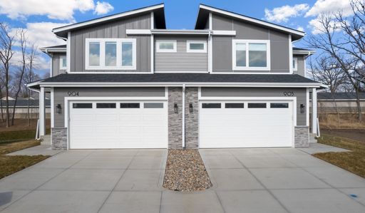 1 Month Free!! 4bedroom 3.5bathroom Townhome