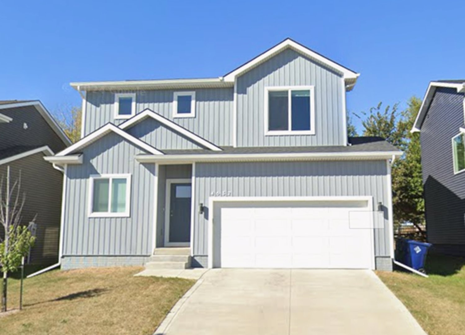 Urbandale House: 4632 167th Street