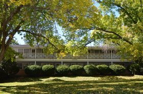 West Des Moines Apartment: 910 9th Street