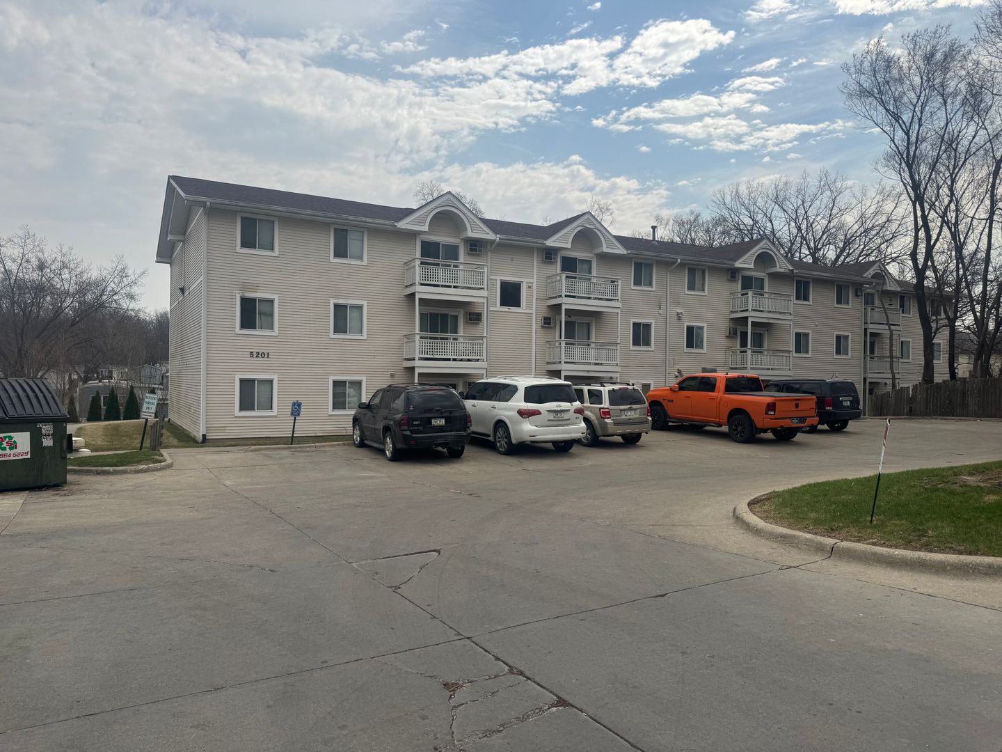 Des Moines Apartment: 5201 S Union Street