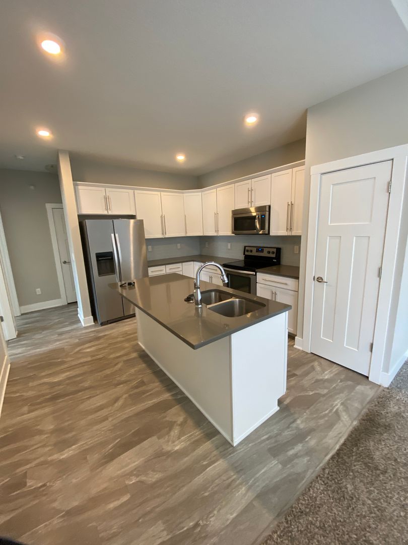 Waukee Townhome: 260 SE Waco Pl