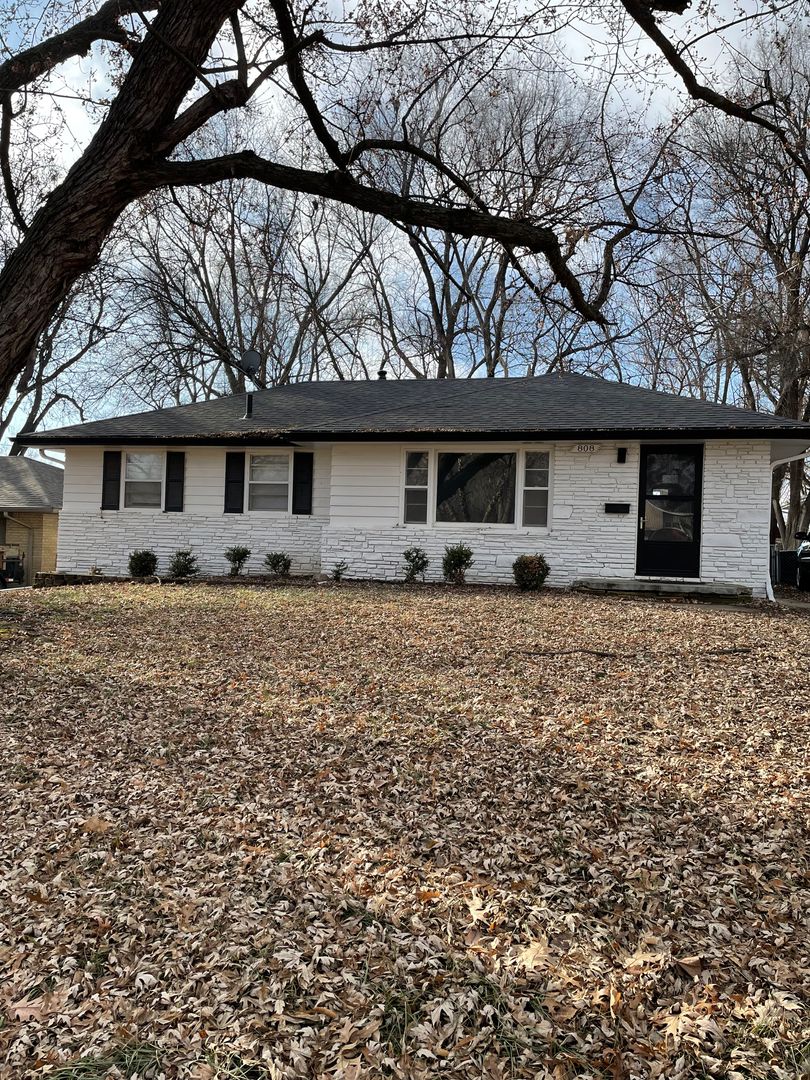 West Des Moines House: 808 17th St