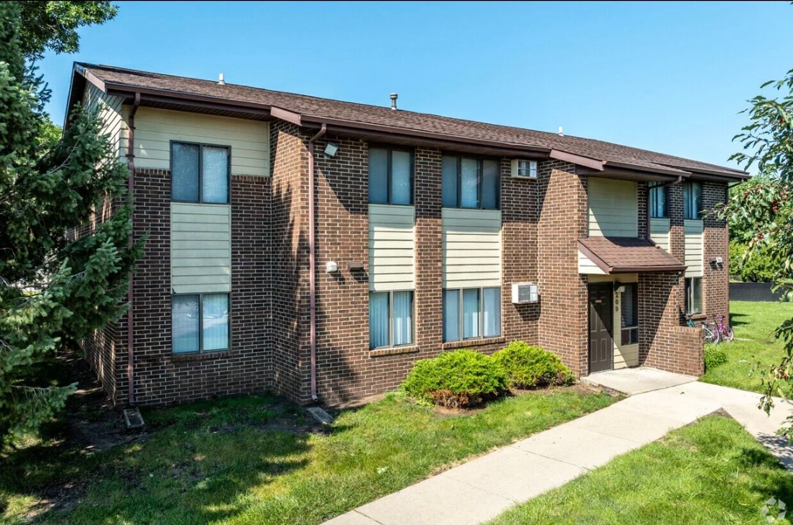 Grimes Apartment: 205 NW 8th Street