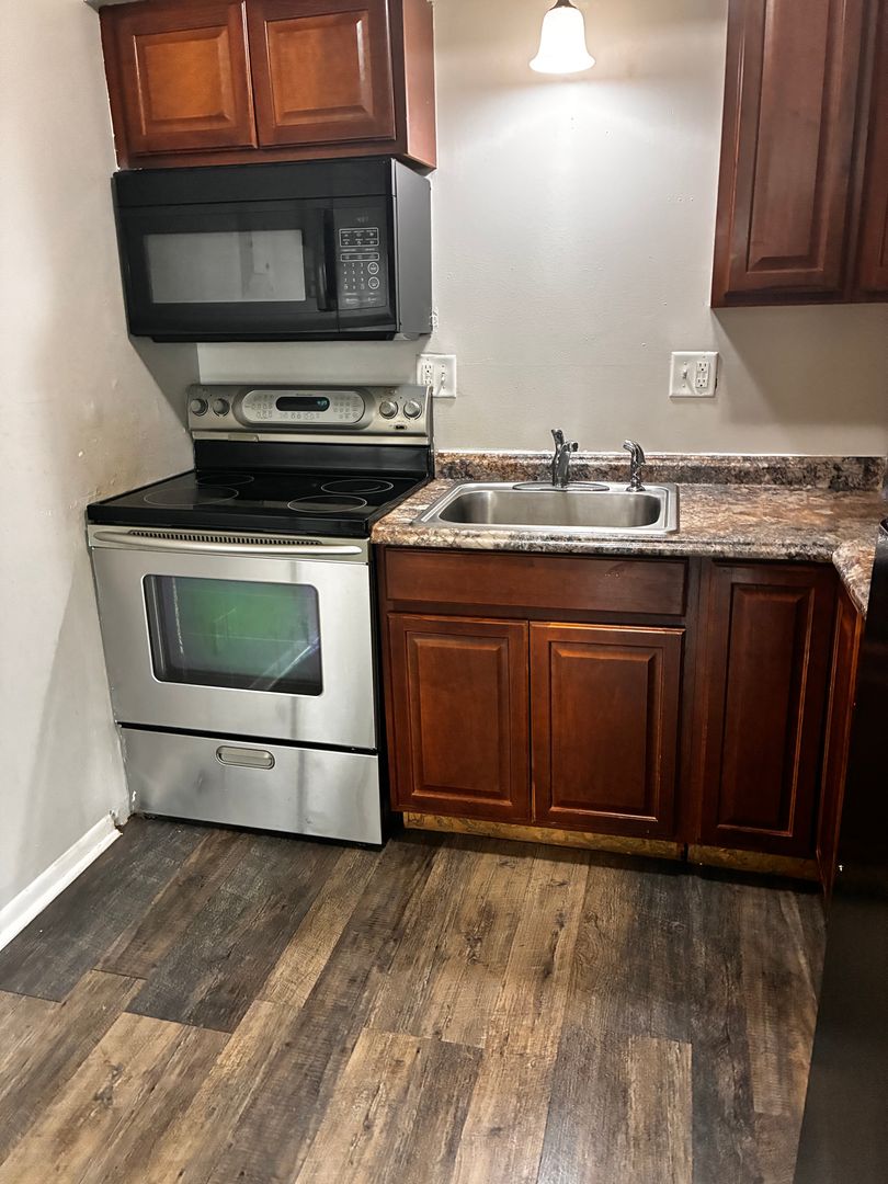 Des Moines Apartment: 6920 SW 9th Street