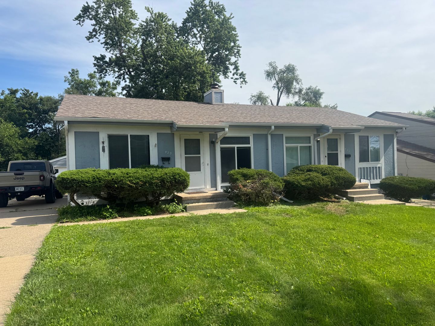 Des Moines Apartment: 927 Herold Avenue