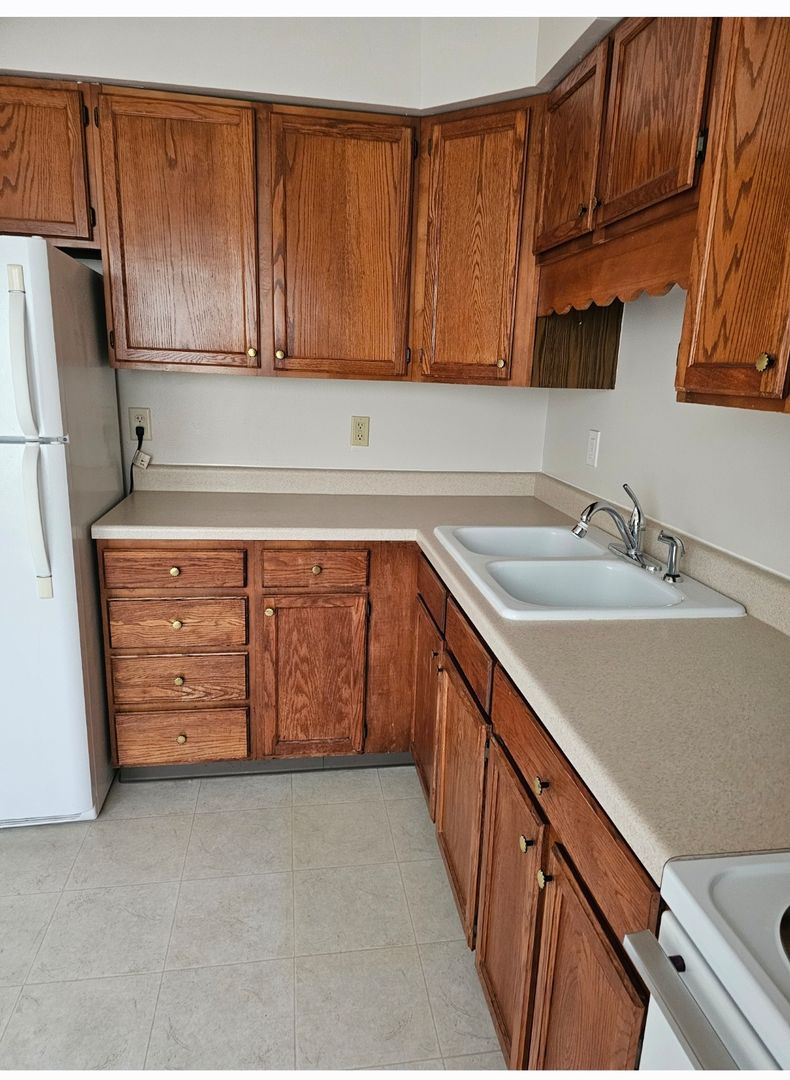 Mitchellville Apartment: 116 High Street SW