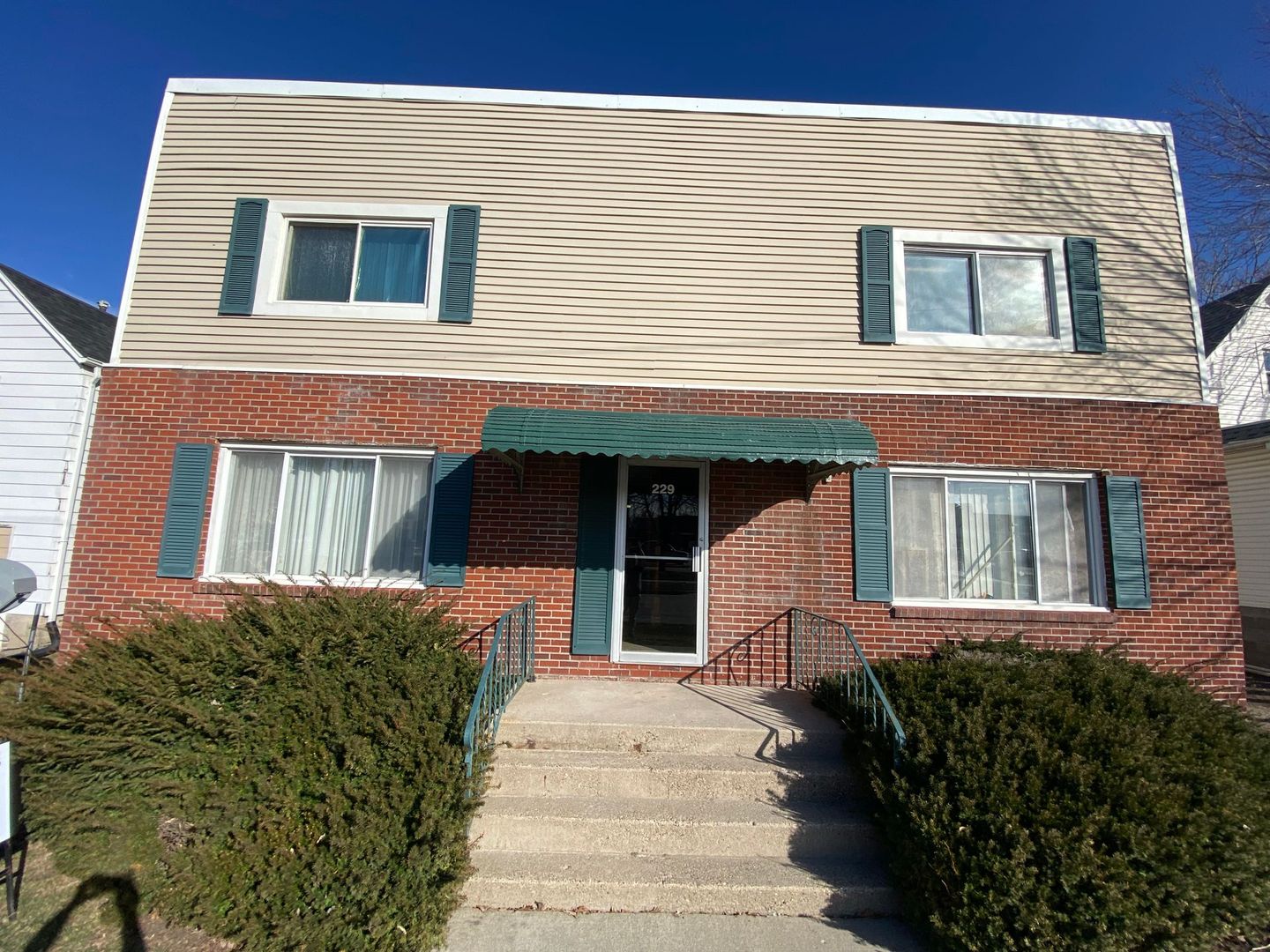 West Des Moines Apartment: 229 4th Street