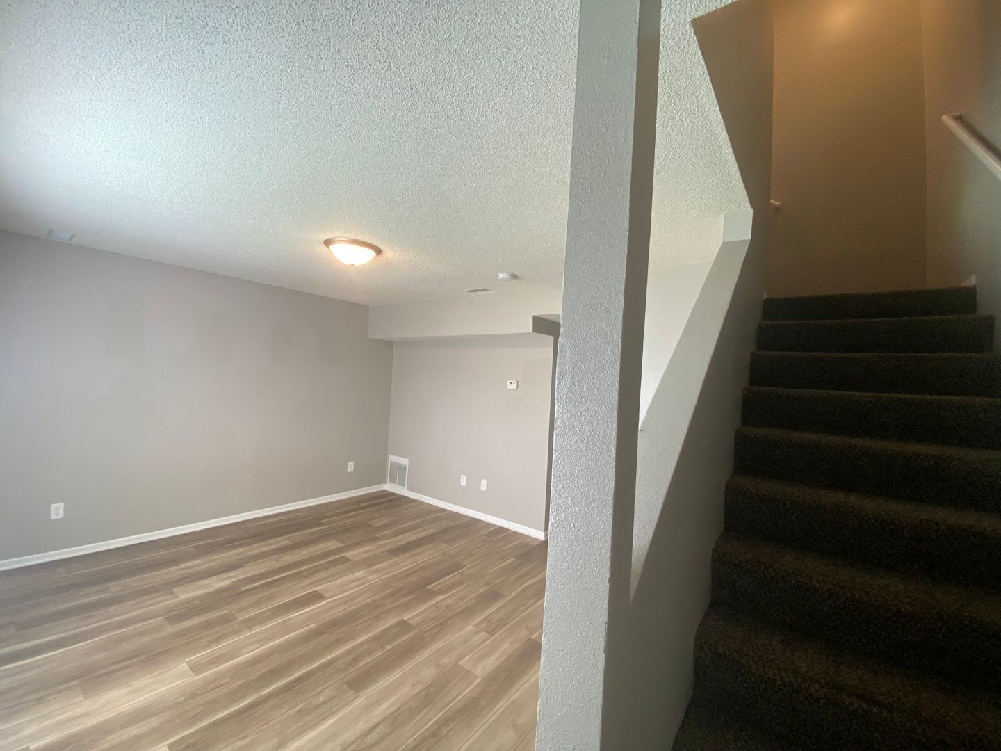 Des Moines Apartment: 3018 SE 17th Street