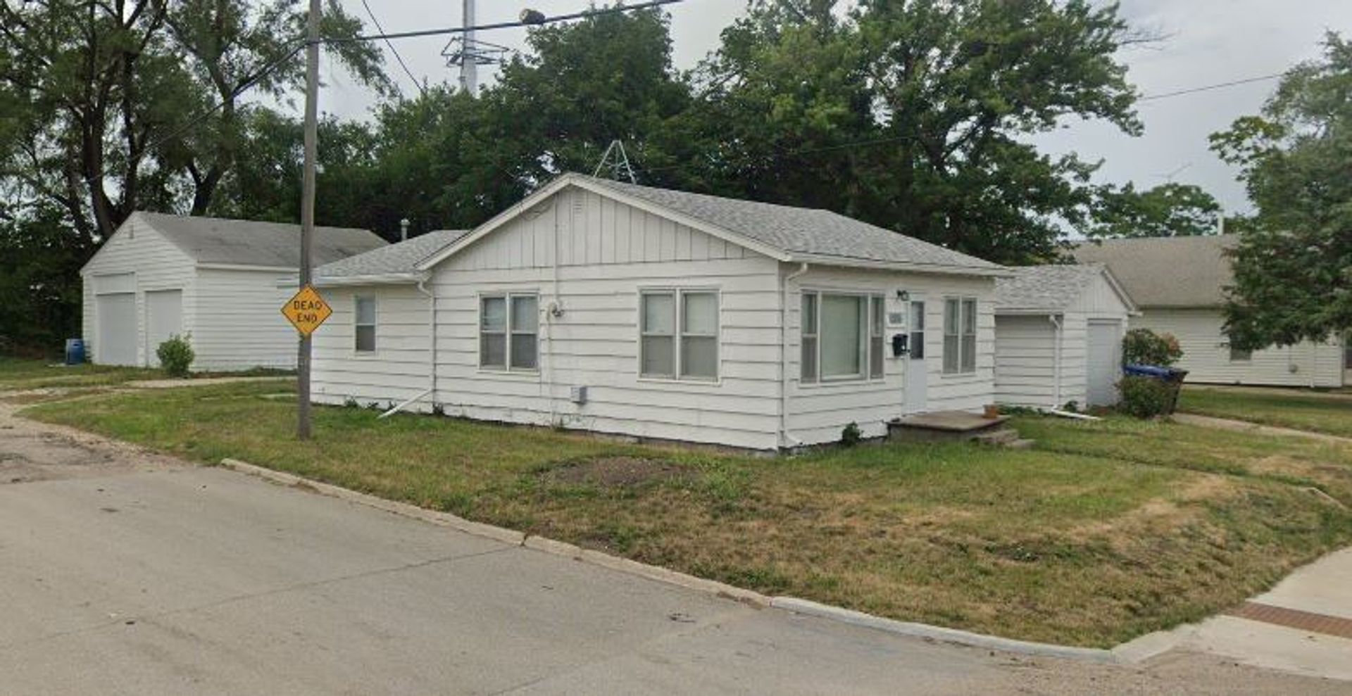 Des Moines House: 1214 East 21st Street