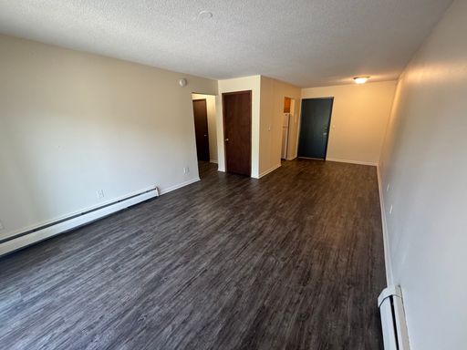 Very nice! Updated move in ready 1 bedroom – photo 1