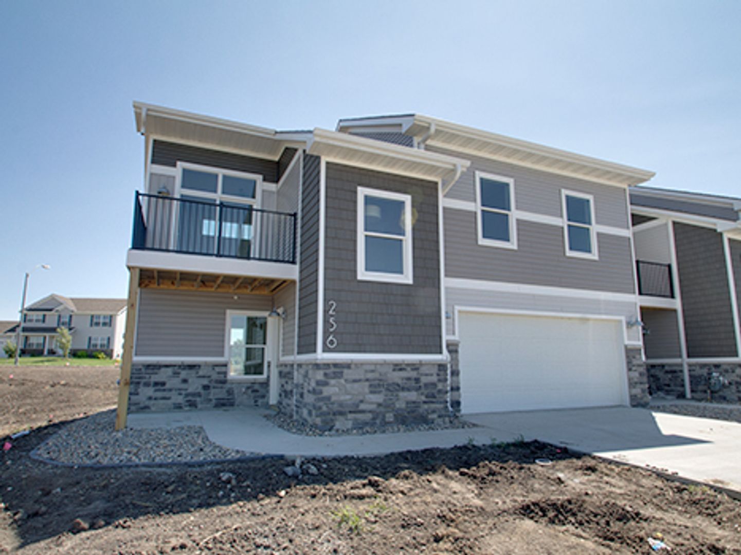 Waukee Townhome: 260 SE Waco Pl