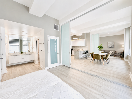 Modern Comfort: Your Stylish 2-Bedroom, 2-Bath at HWH – photo 1