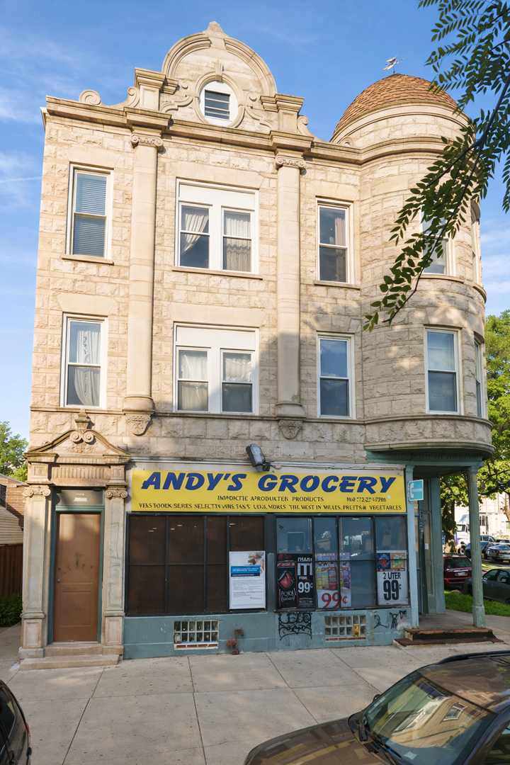 Chicago Apartment: 2300 S Troy St.