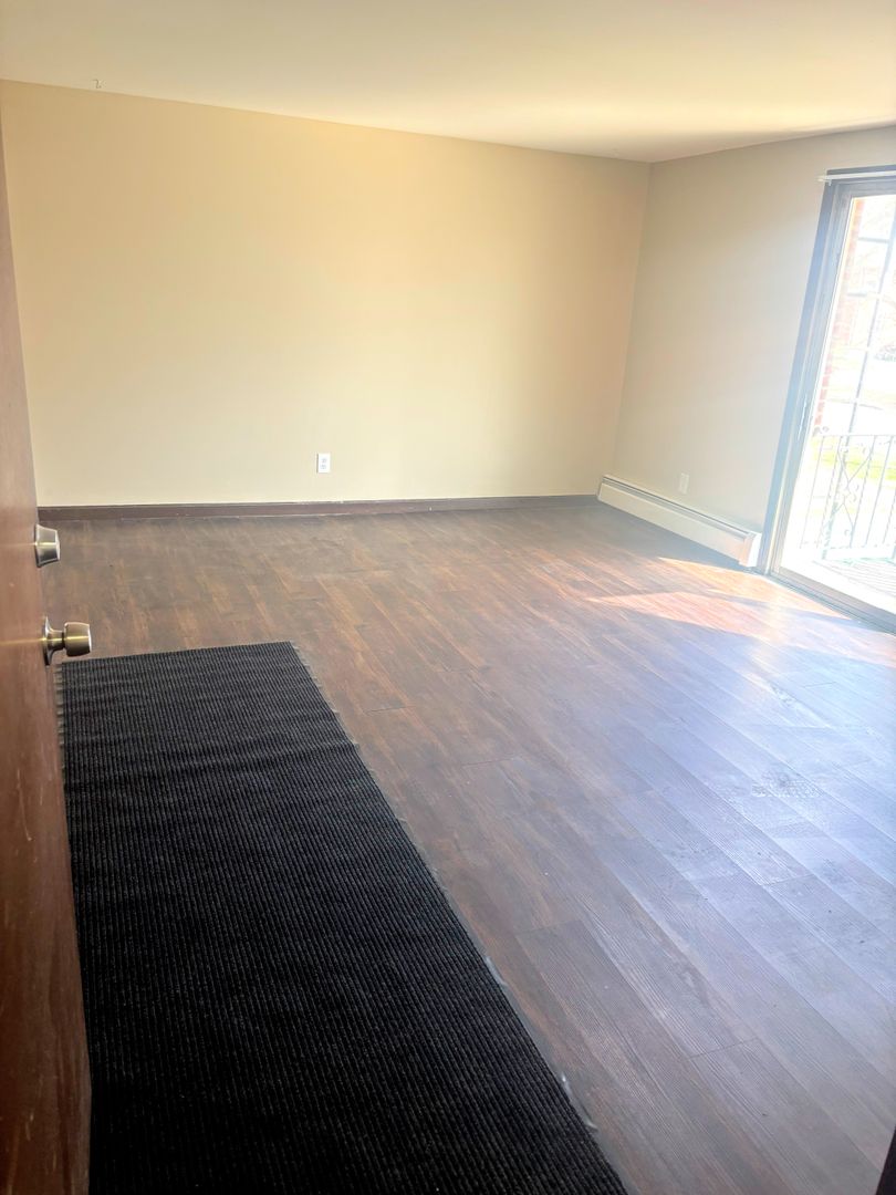 North Tonawanda Apartment: 364 Robert Drive