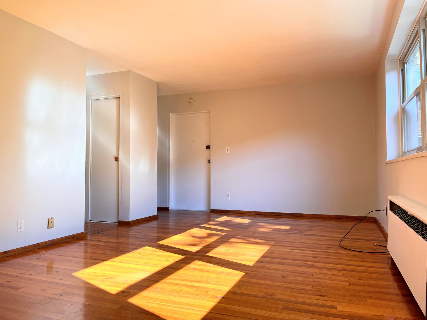 Buffalo Apartment: 2002 Delaware Avenue