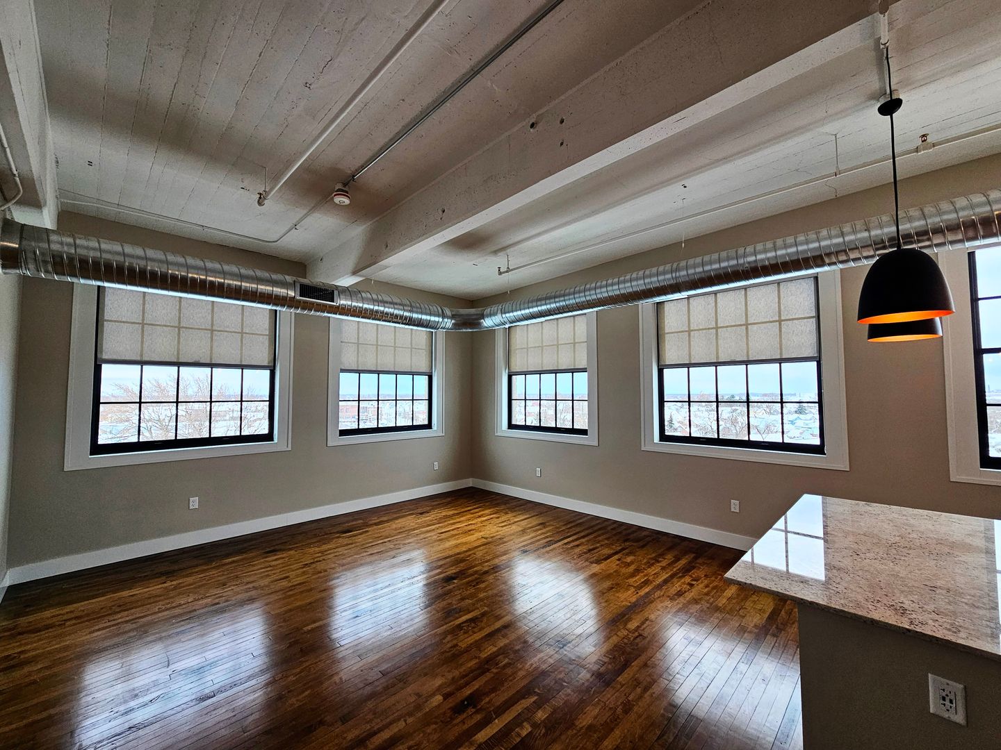 Buffalo Apartment: 2075 Kenmore Avenue
