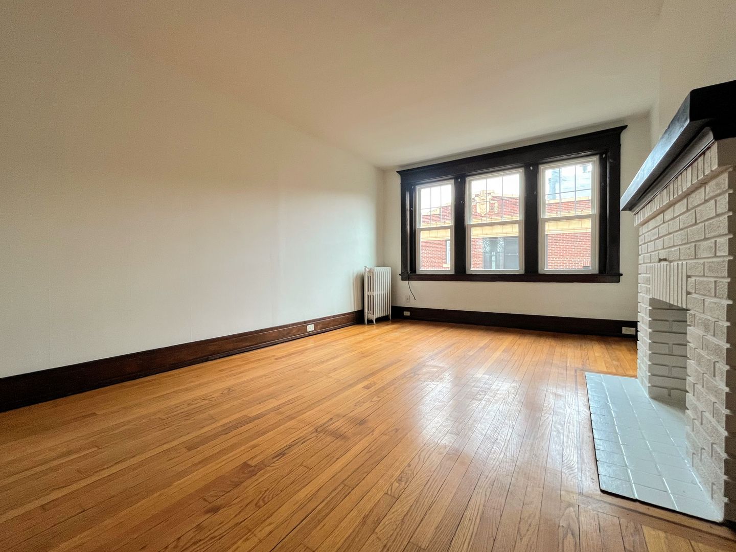 Buffalo Apartment: 196 Crescent Avenue