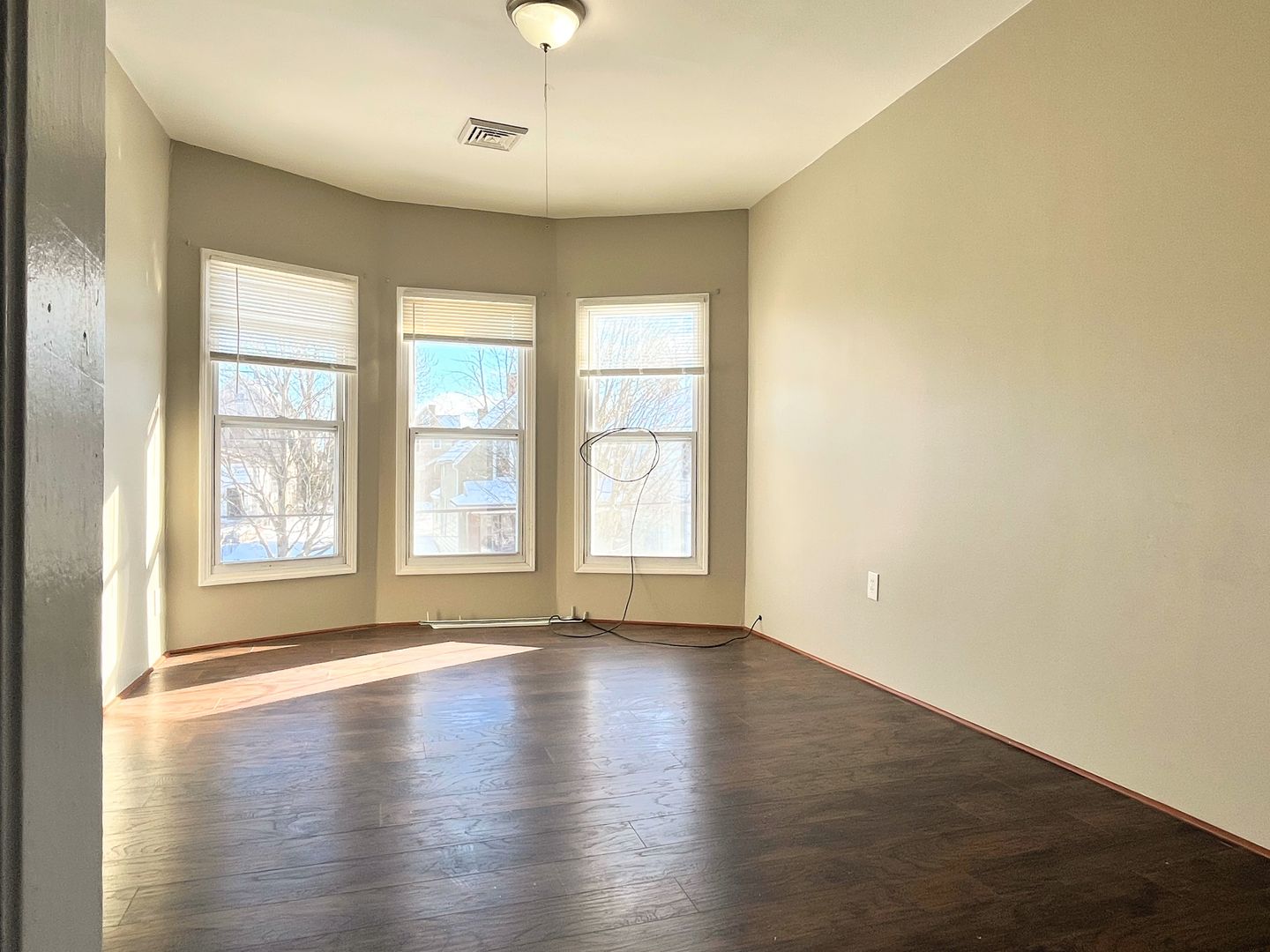 Buffalo Apartment: 116 Hawley Street