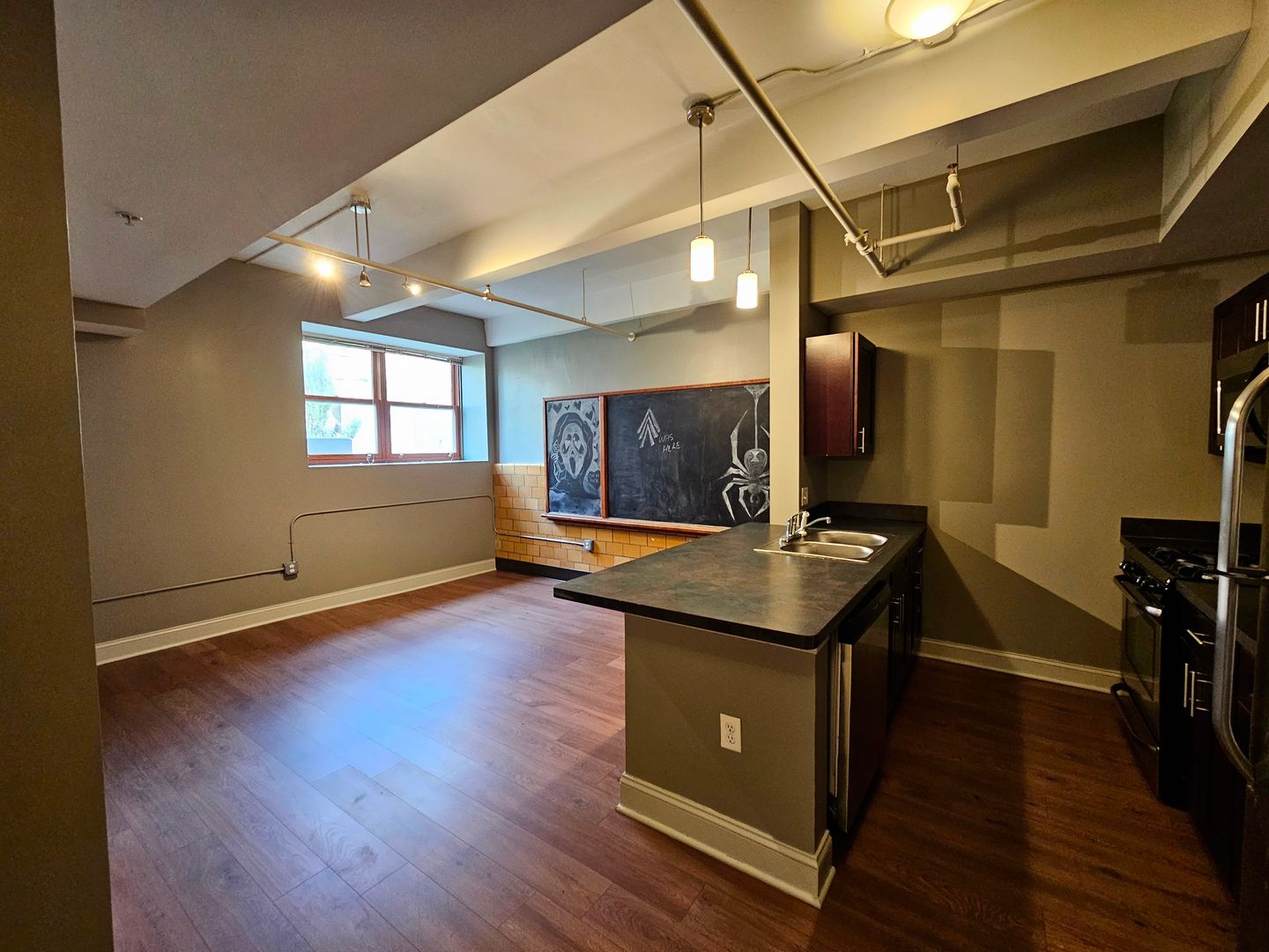 Buffalo Apartment: 17 Mineral Springs Road