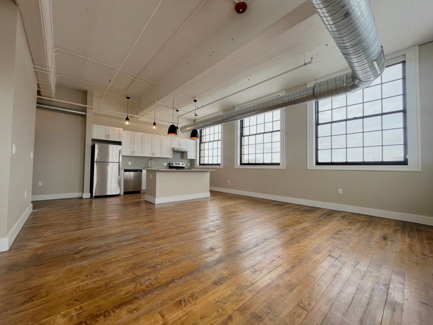 Buffalo Apartment: 2075 Kenmore Avenue