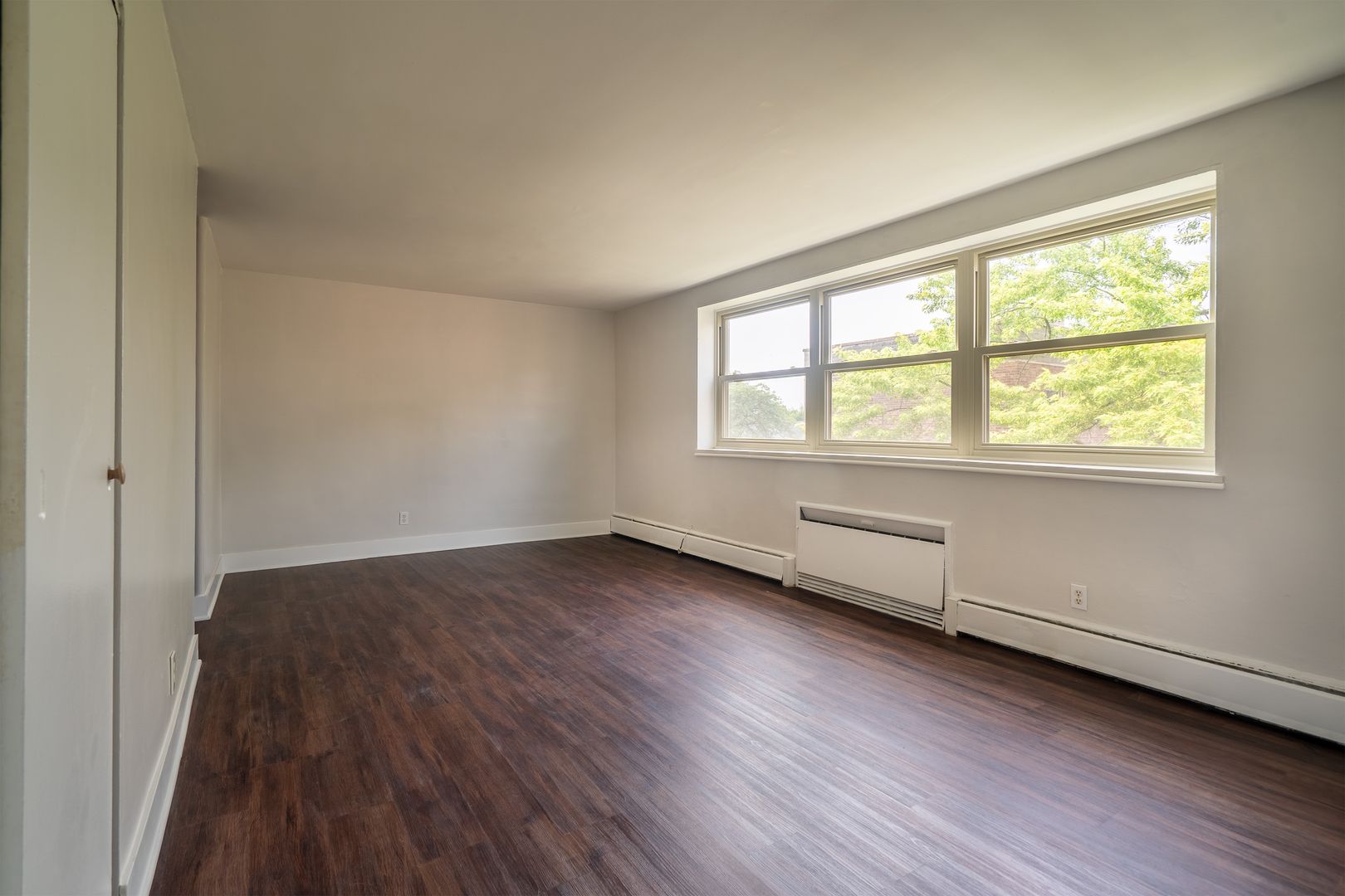 Buffalo Apartment: 1982 Delaware Avenue