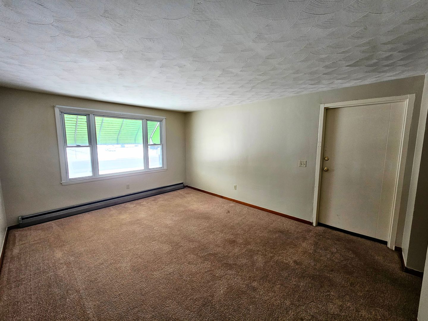 Buffalo Apartment: 1250 Center Road (New)