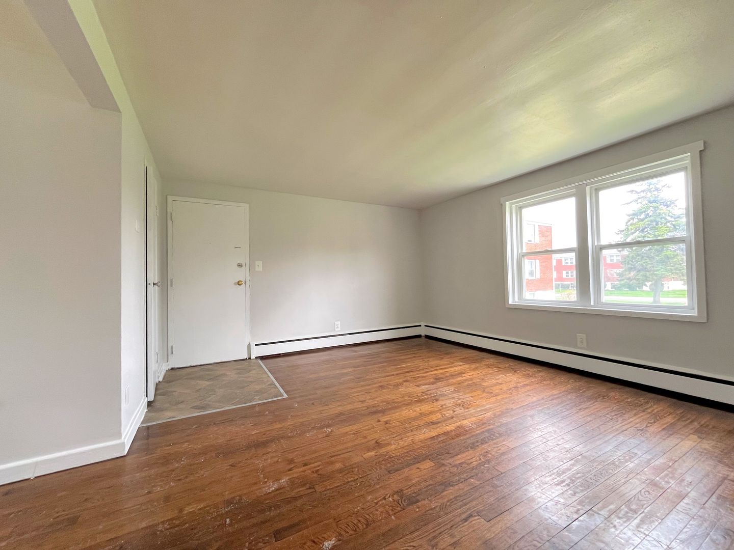 Cheektowaga Apartment: 60 Linda Drive