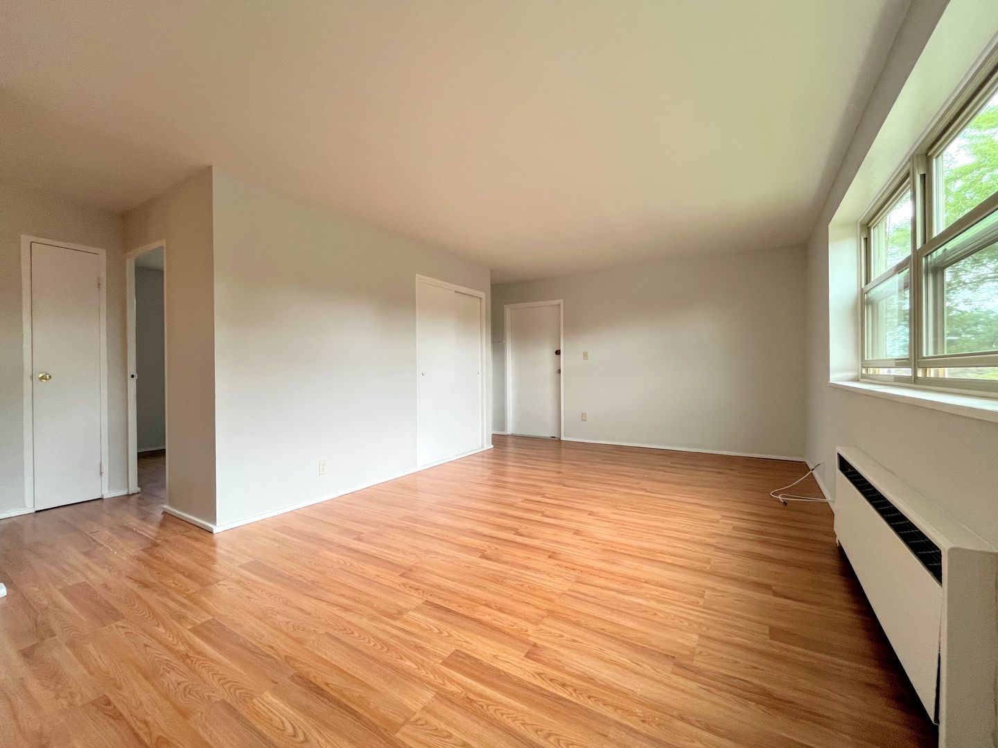 Buffalo Apartment: 2022 Delaware Avenue
