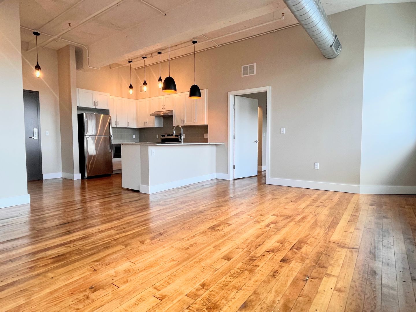 Buffalo Apartment: 2075 Kenmore Avenue
