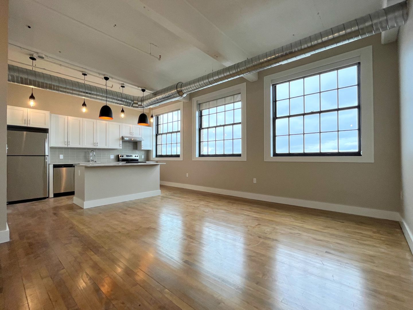 Buffalo Apartment: 2075 Kenmore Avenue