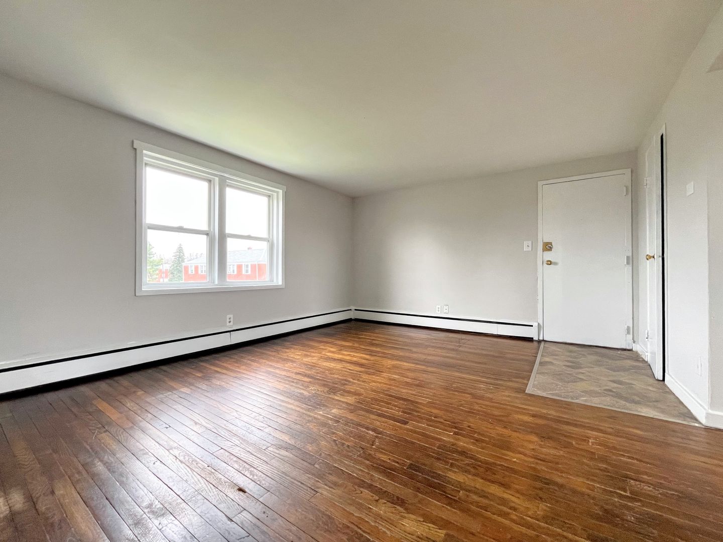 Cheektowaga Apartment: 31 Linda Drive