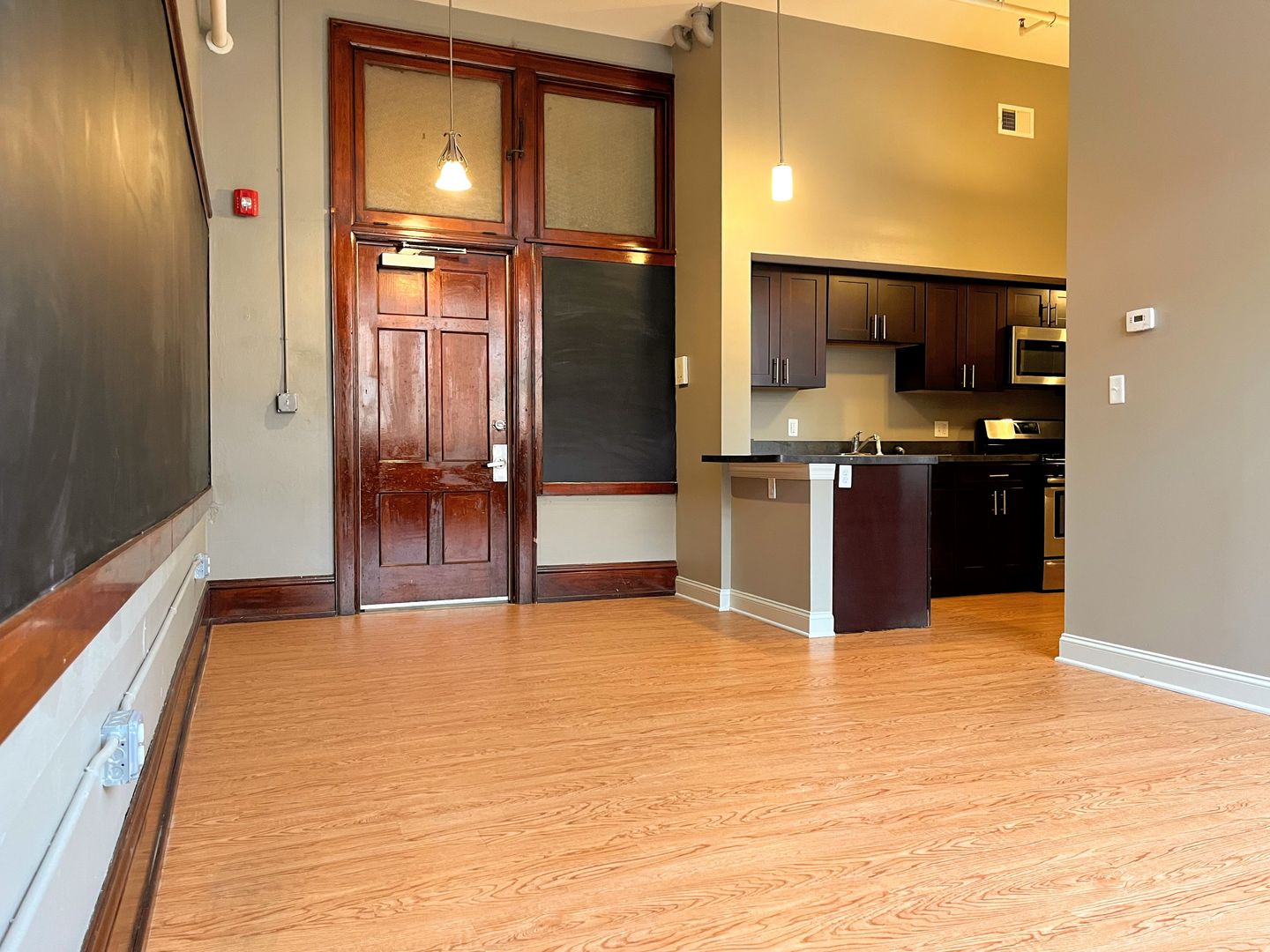 Buffalo Apartment: 17 Mineral Springs Road