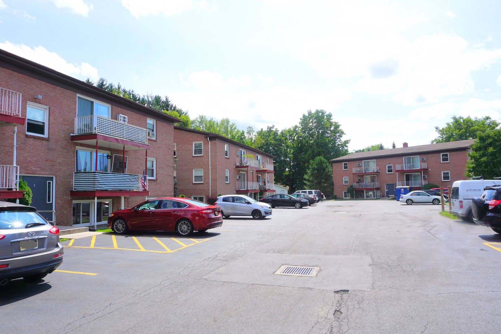 West Seneca Apartment: 770 Mill Road