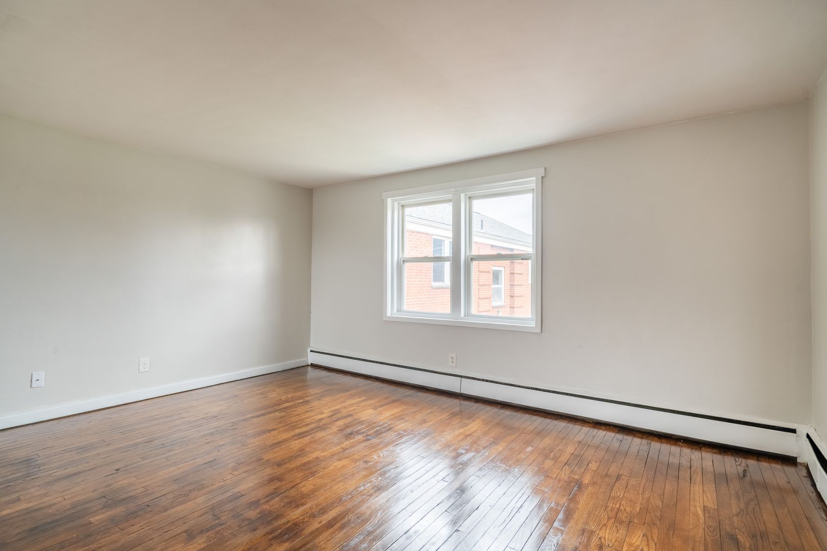 Cheektowaga Apartment: 60 Linda Drive