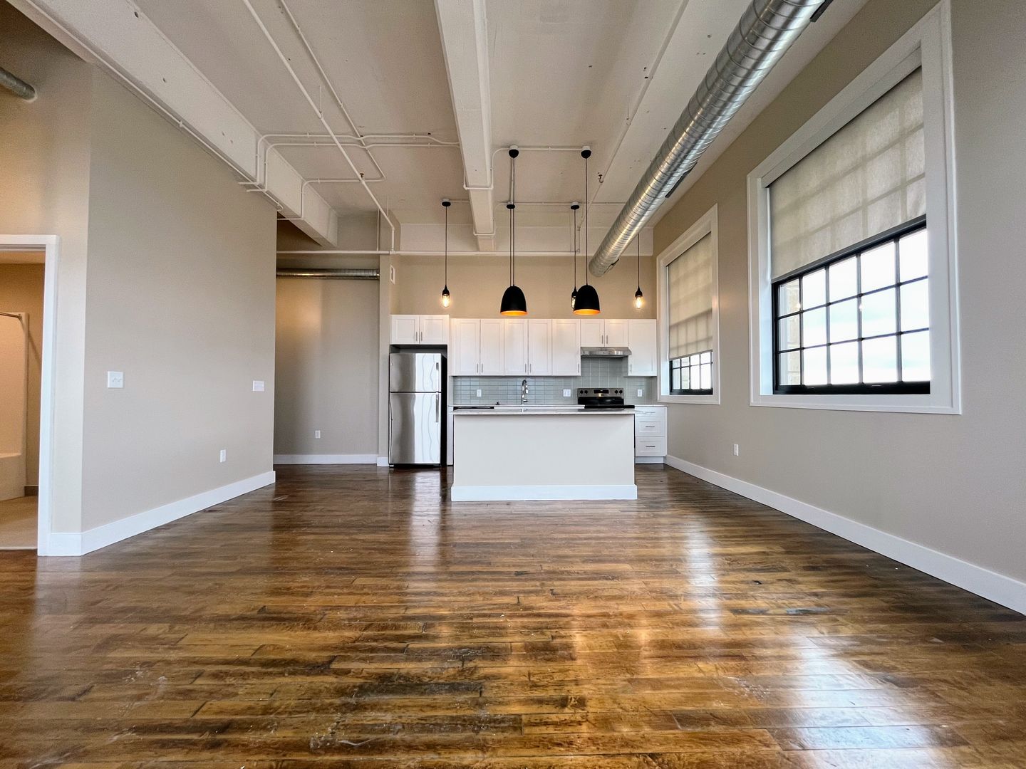 Buffalo Apartment: 2075 Kenmore Avenue
