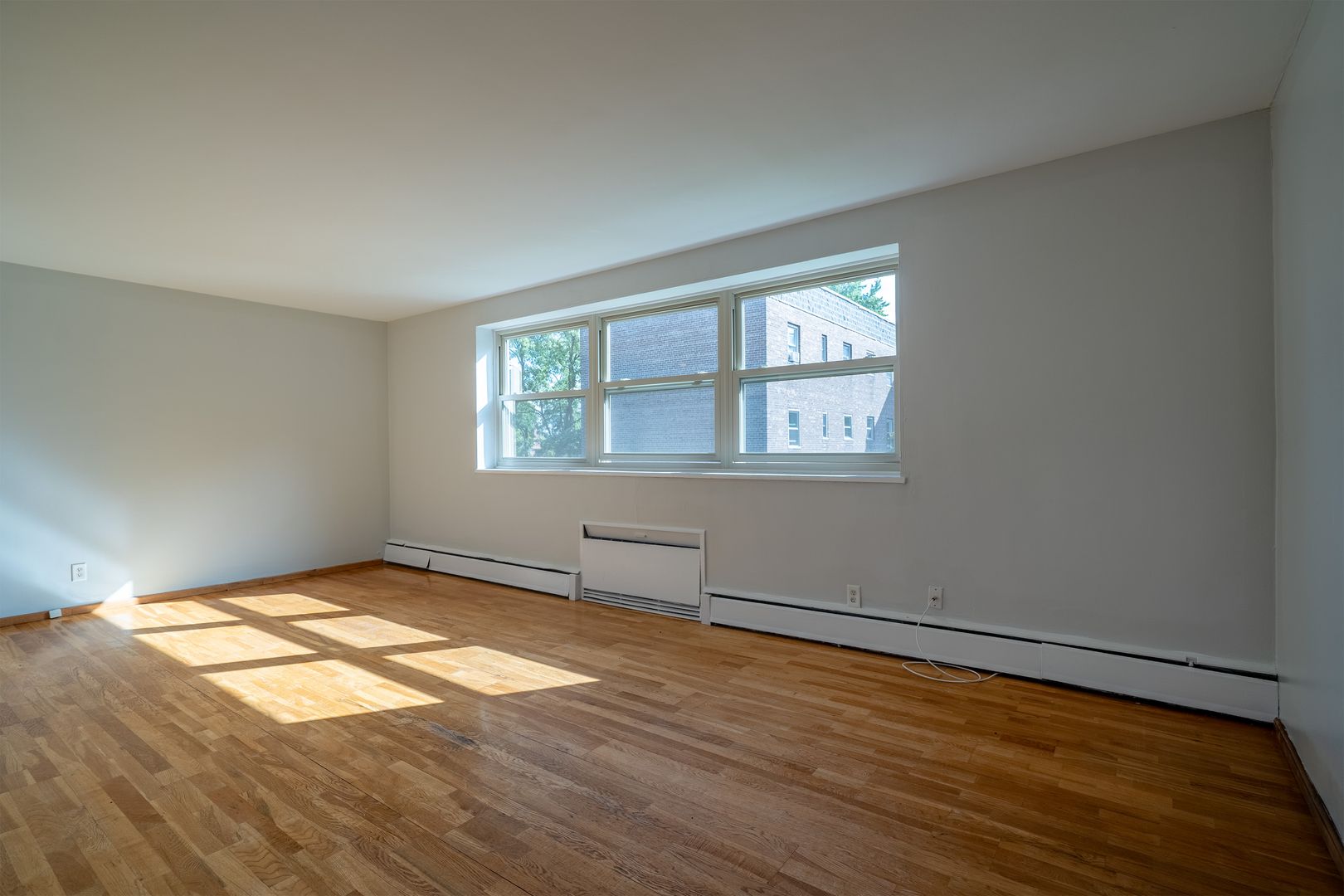 Buffalo Apartment: 1970 Delaware Avenue